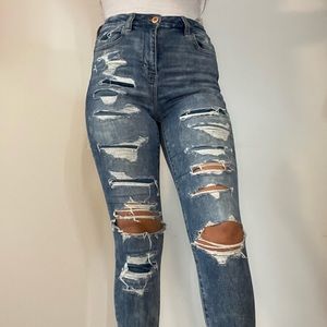 AMERICAN EAGLE JEANS